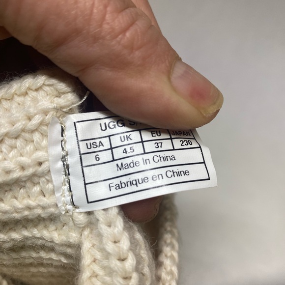 UGG Women’s Classic Cardy Boot Size 6 Cabincore Knit Wool Insole Fringe Snow Ski - Picture 8 of 9